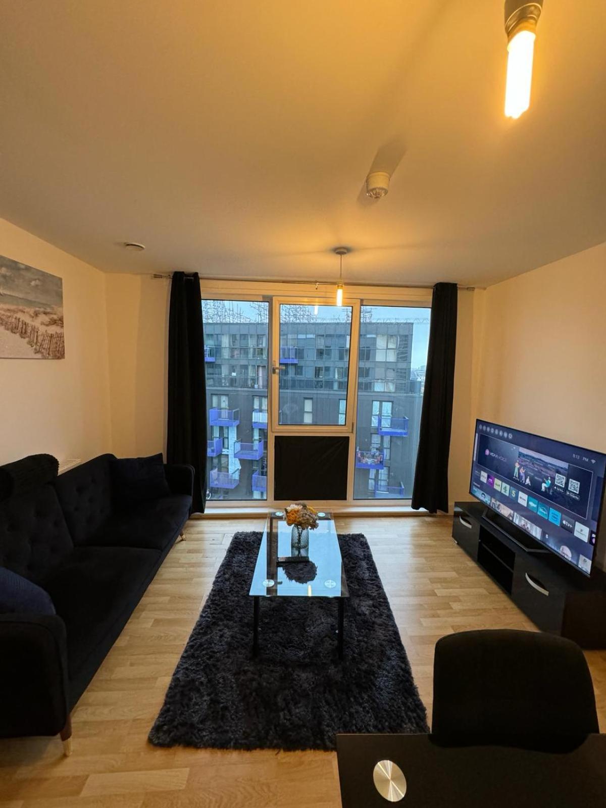 Spacious 2 Bedrooms Apartment In Stratford Londres Exterior foto