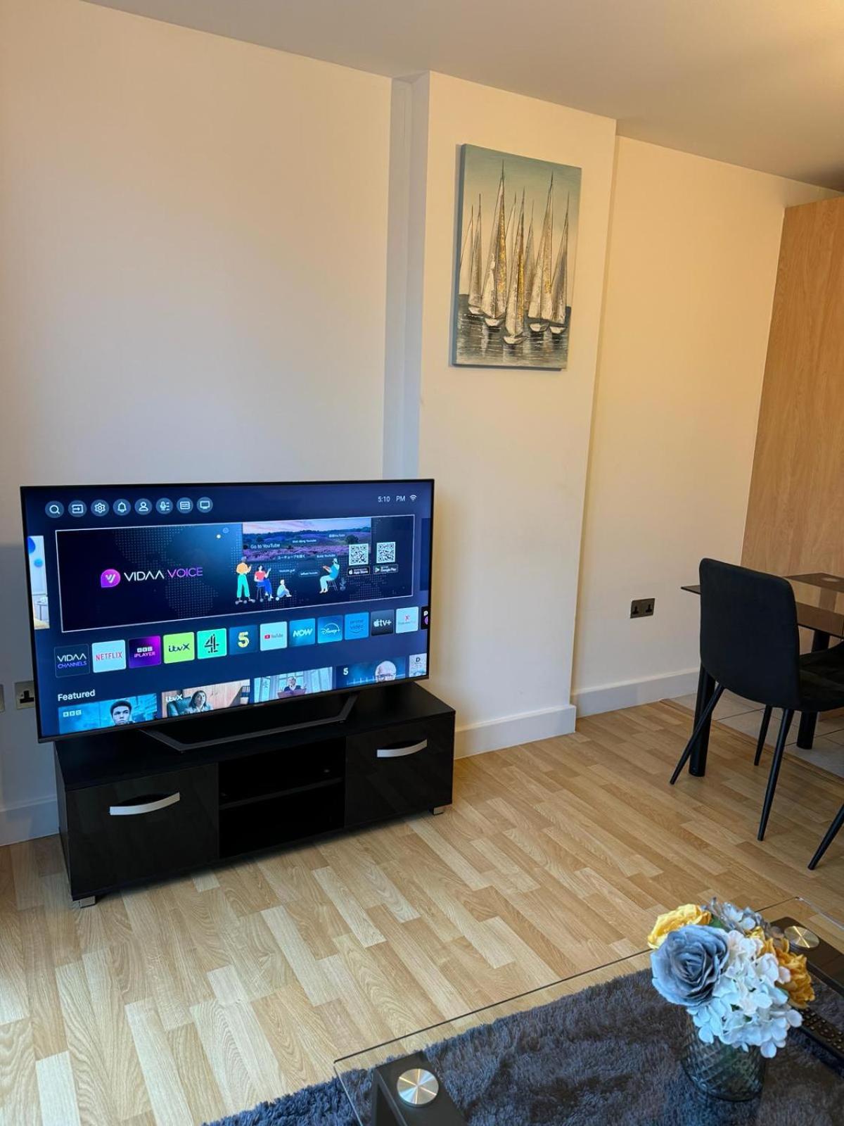 Spacious 2 Bedrooms Apartment In Stratford Londres Exterior foto
