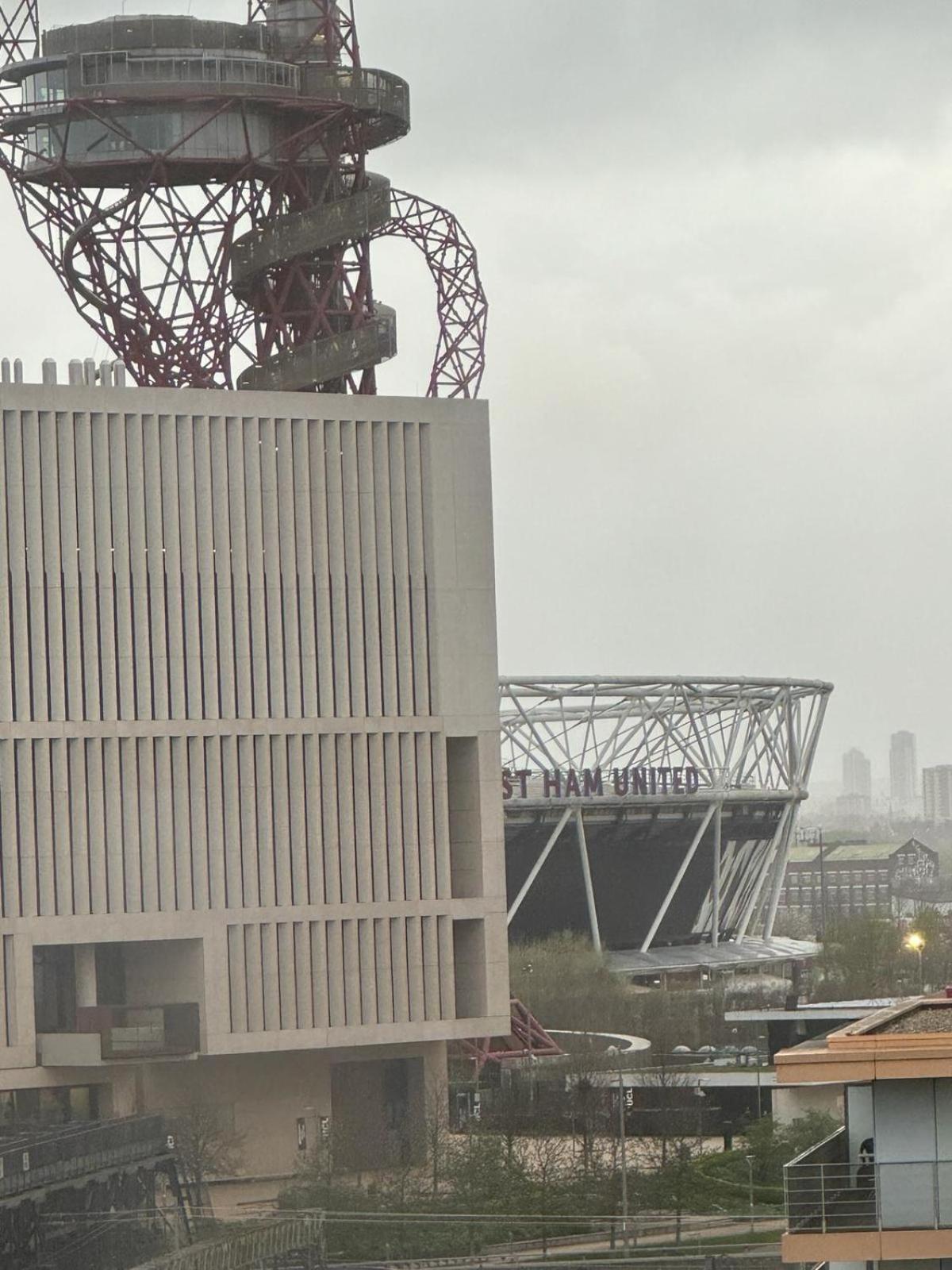 Spacious 2 Bedrooms Apartment In Stratford Londres Exterior foto